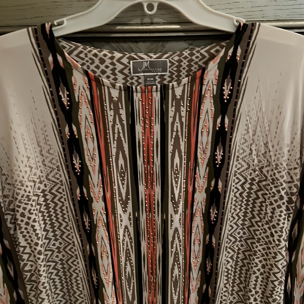 JM COLLECTION PATTERNED BLOUSE - Picture 2 of 5